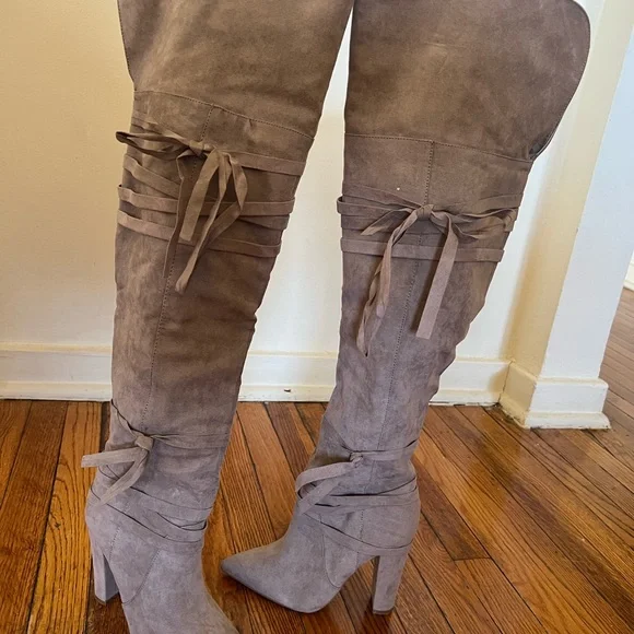 Shoe Dazzle Taupe Over the Knee Boots - Picture 2 of 9